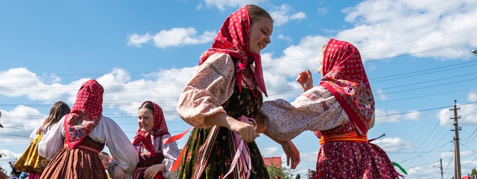 Фольклорно-этнографический фестиваль «Троицкие круги в Безводном»