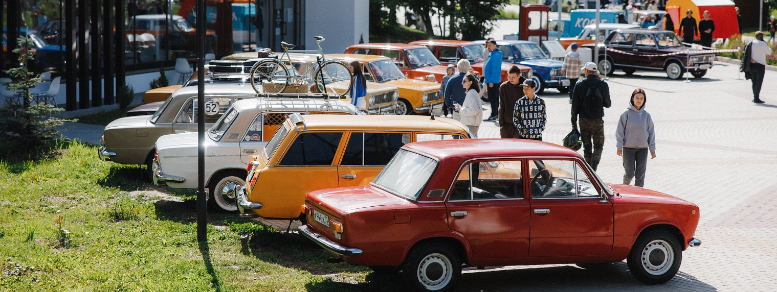 Чебоксарский фестиваль авто- и моторетротехники «Машины времени»